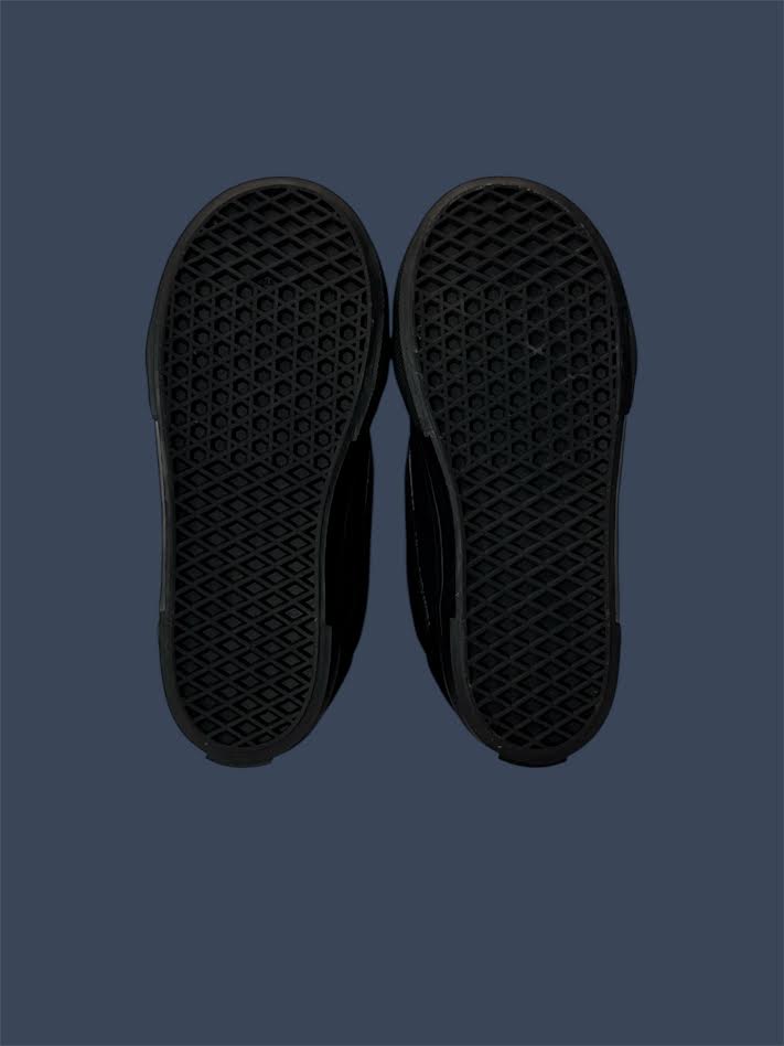 Vans Knu Skool Elastic Lace Kids – Triple Black Suede/Canvas – VN000EFBGDY