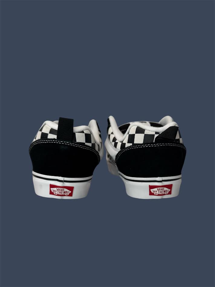 Vans Knu Skool Checkerboard Black/True White – VN000D22BP