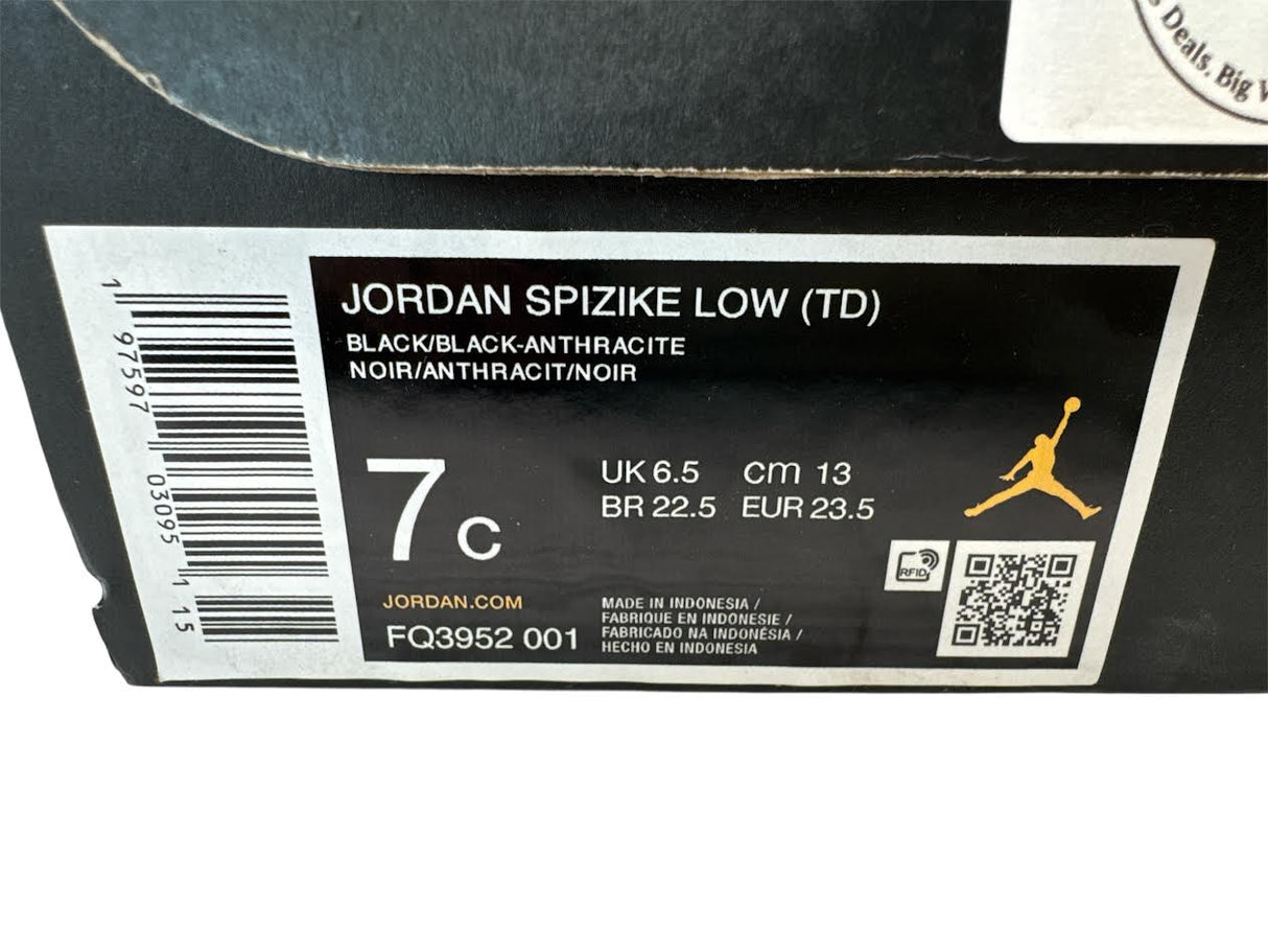 Jordan Spizike Low shoe box label with product details and branding.