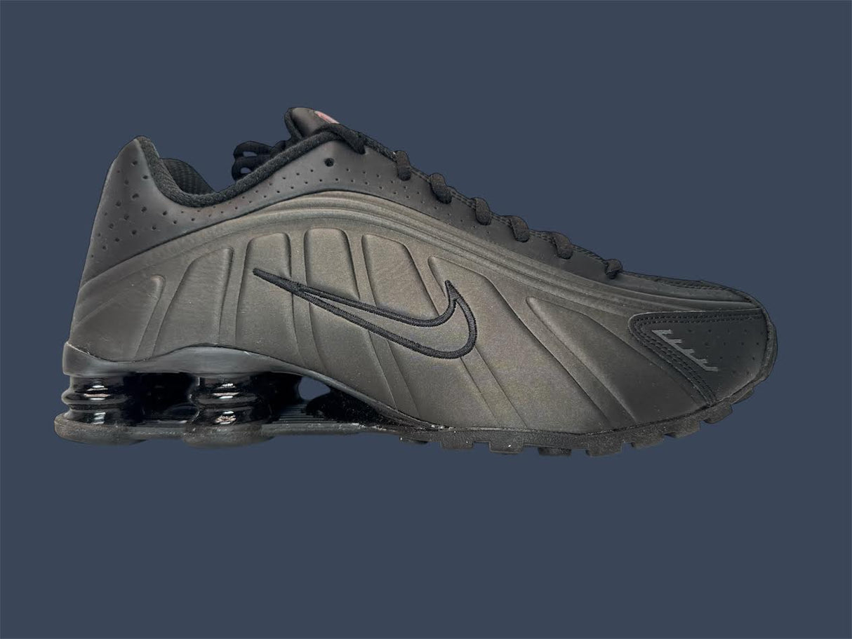 Nike Shox R4 Black Black HQ1988-001