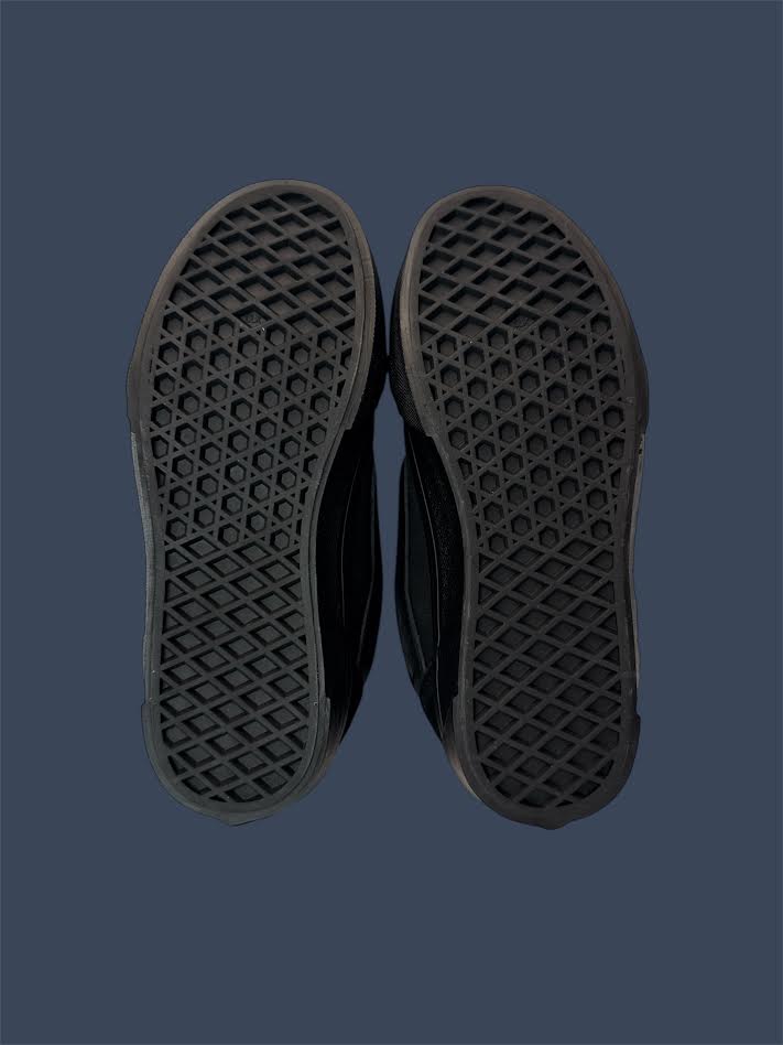 Vans Knu Skool Youth – Triple Black Suede/Canvas – VN000EB9GDY