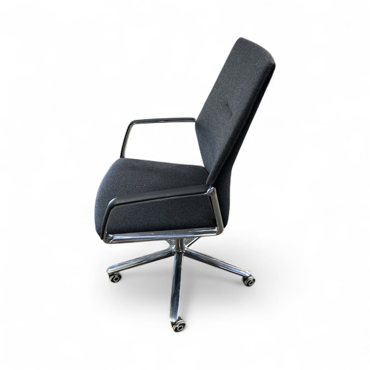 Davis Furniture M75-10-PA Chair – Open Aluminum Arms