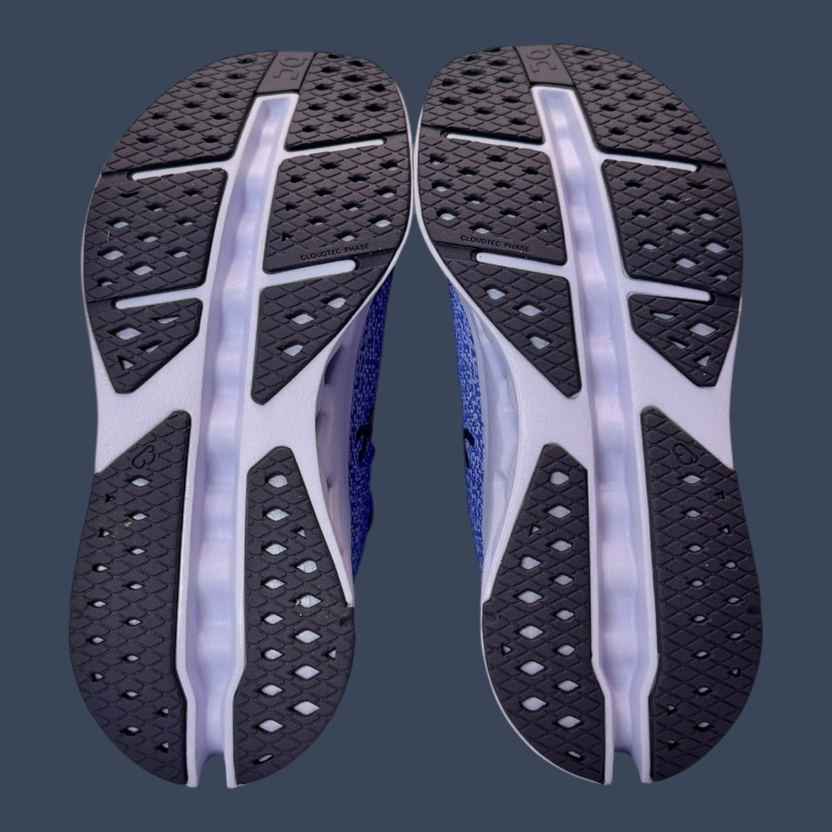 On Cloudsurfer Max | Sailor/Thistle | Women’s | 3WF30224733