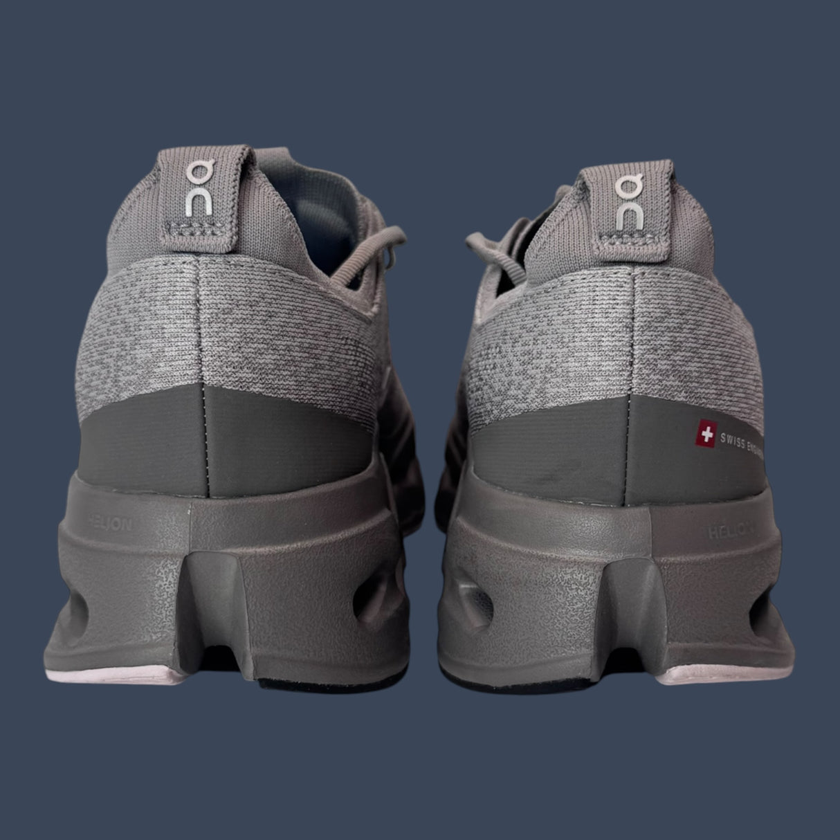 On Cloudsurfer Max | Alloy/Asphalt | Women’s | 3WF30223095