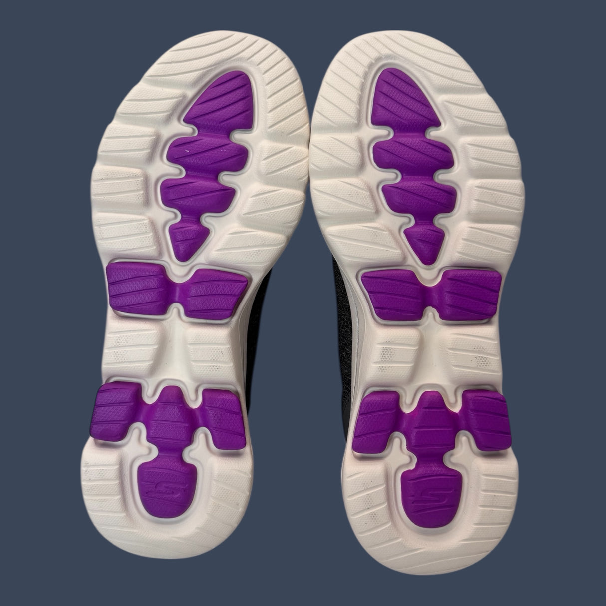 Skechers GOwalk 5 Honor Slip-On 15903