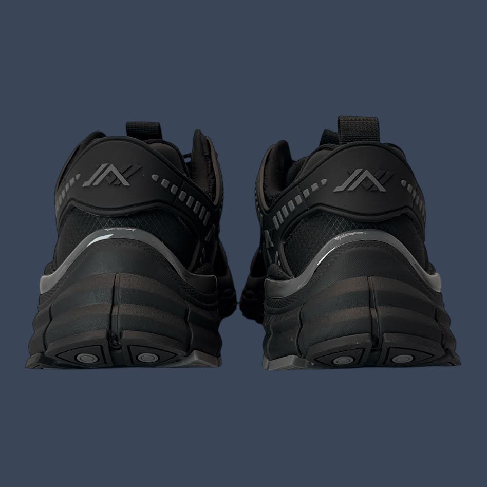 Javi Emerge Black Sneakers Size 9 – 196596039590