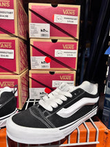 Vans Knu Skool Black/True White – VN0009QC6BT