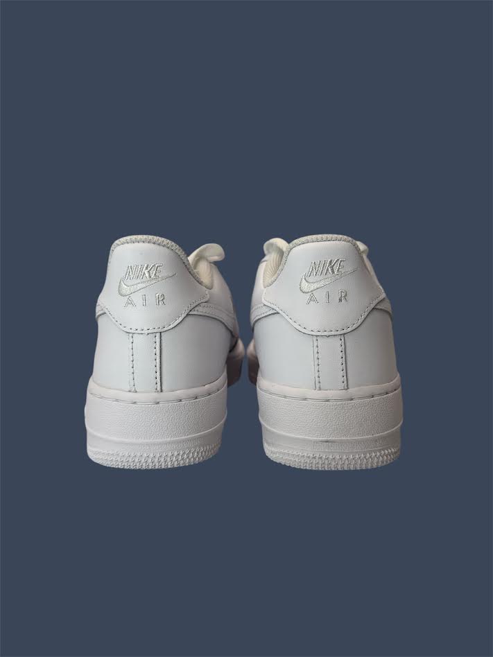 Youth Nike Air Force 1 LE GS White Size 6.5Y | FV5951-111