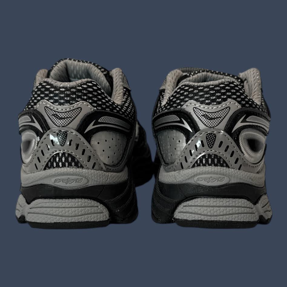 Saucony Omni 9 KDZ Kids Silver/Black – SL225C01