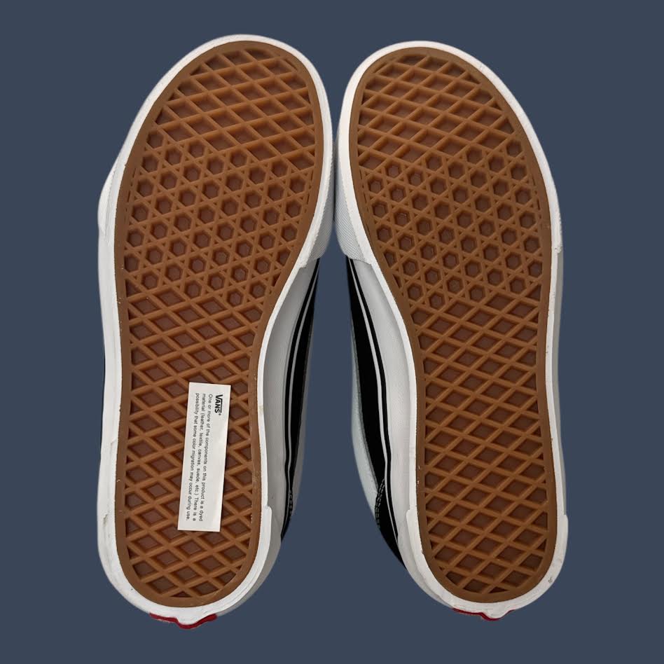 Vans Knu Skool Junior Black/True White – VN000D2T6BT