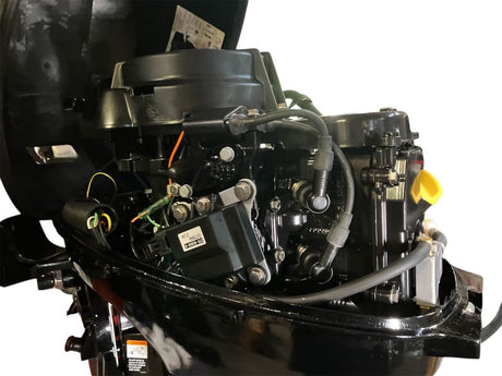 Close-up Mercury 8HP EFI Outboard – Genuine OEM FourStroke, Manual Start, 15” Shaft