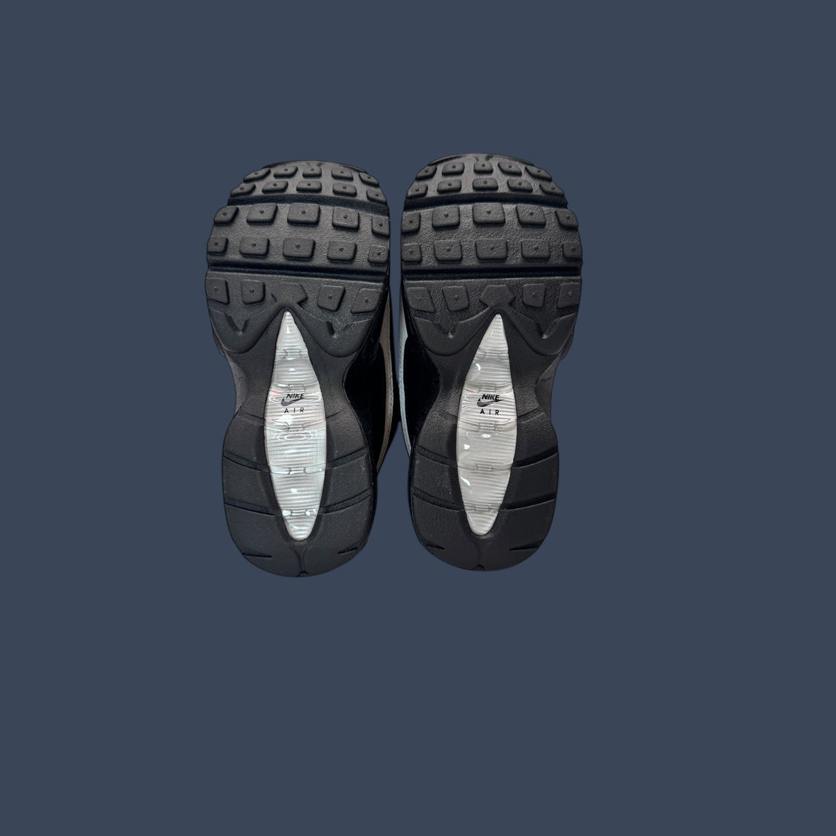 Nike Air Max 95 Recraft GS Black/Metallic Silver – HQ6365-013