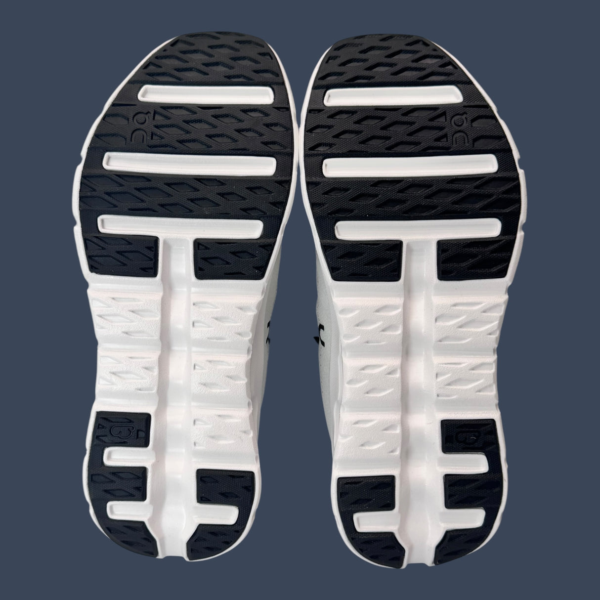 On Cloud | Cloudtilt Black/Ivory Women's | 3WE10051430