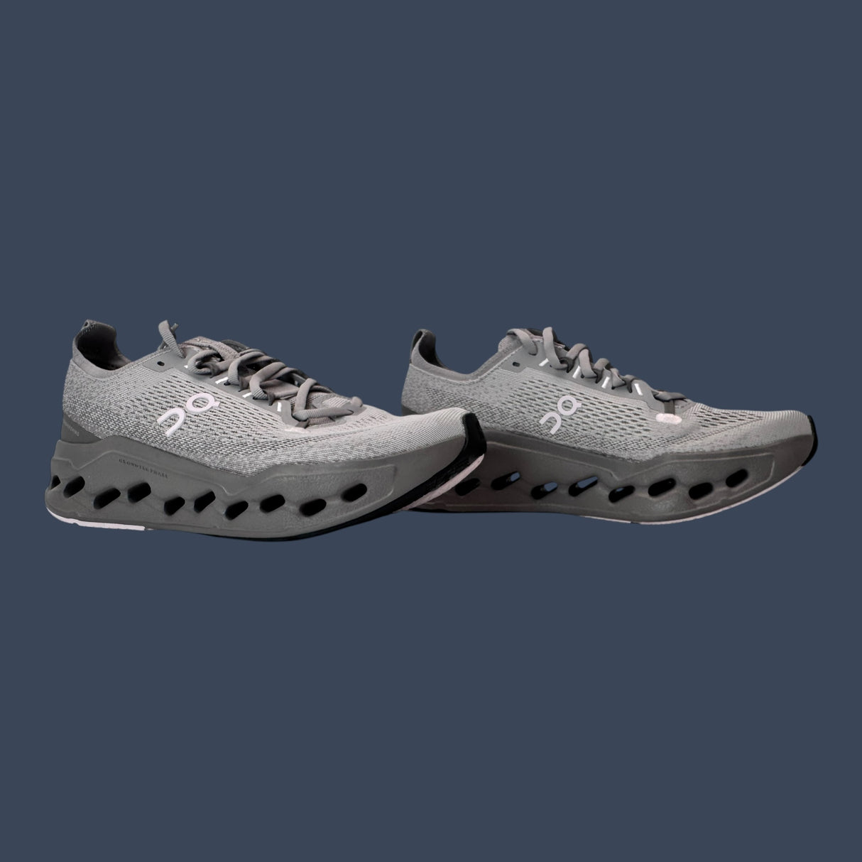 On Cloudsurfer Max | Alloy/Asphalt | Women’s | 3WF30223095