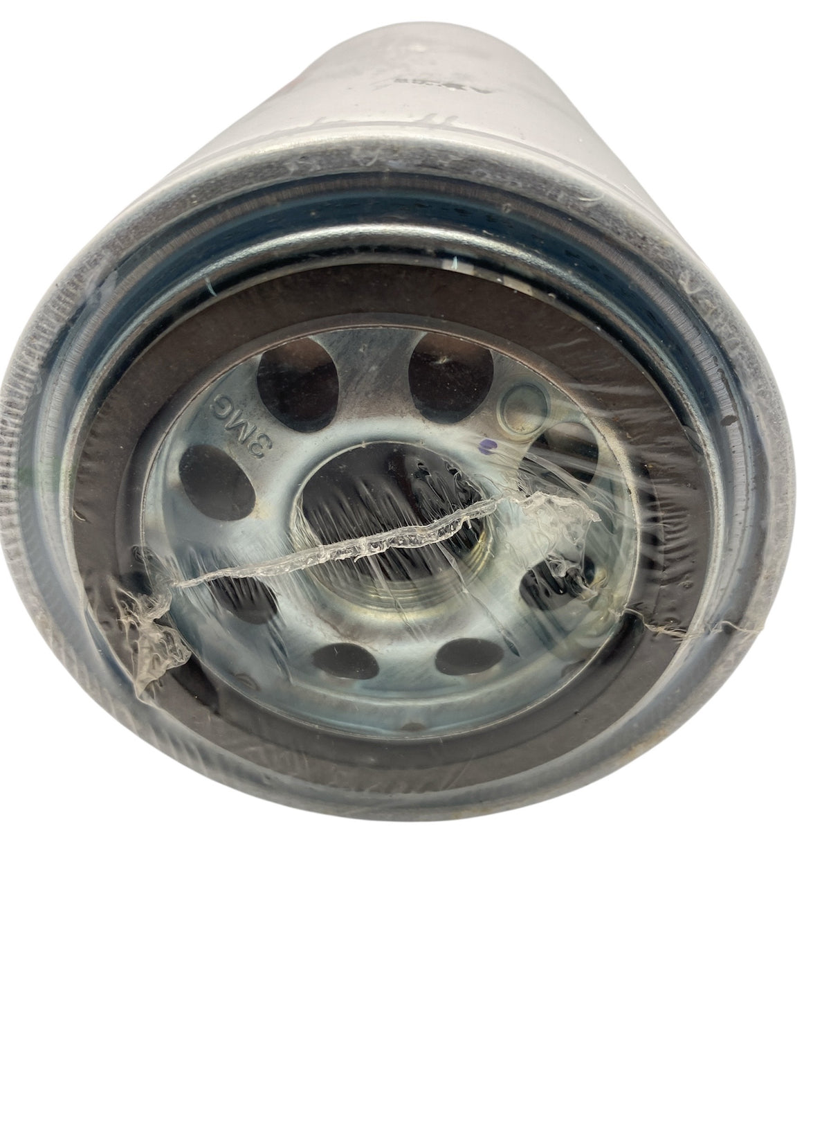 Close-up Fleetguard LF3349 Oil Filter – OEM Spin-On Lube Filter for Cummins 3932217 Diesel Engines